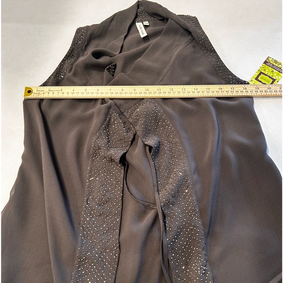 NWT Robbi & Nikki Womens Embellished Sleeveless Blouse Charcoal Size XS - Picture 8 of 9